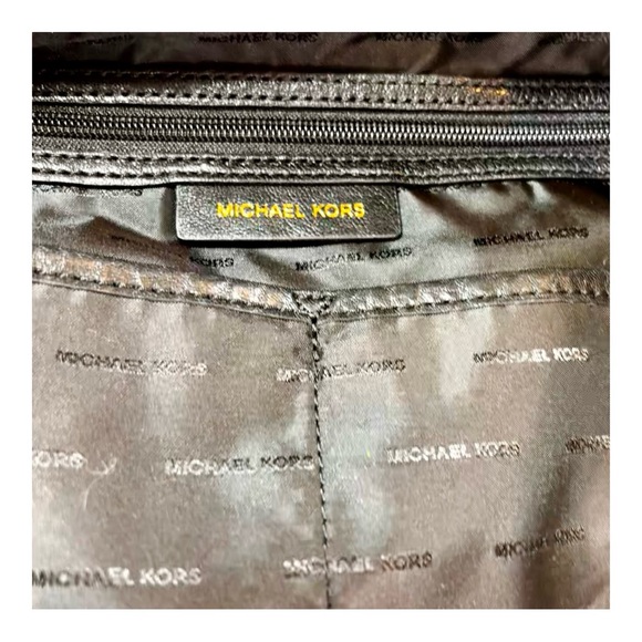 Michael Kors Vintage Black Leather With Gold Studs and Chain Crossbody EVC - Picture 14 of 15